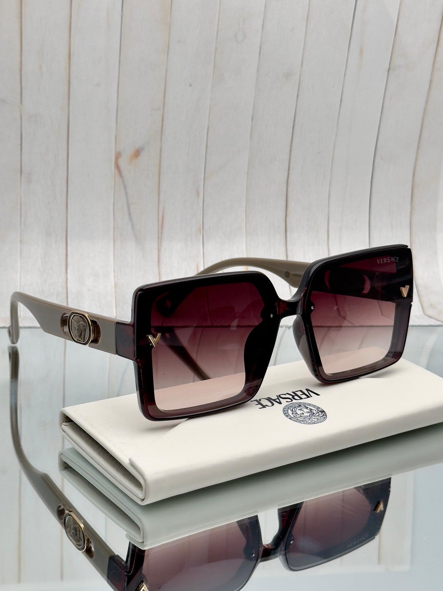Gafas de mujer Versace Carey -¡Descubre las Gafas de Sol Perfectas para ti!
